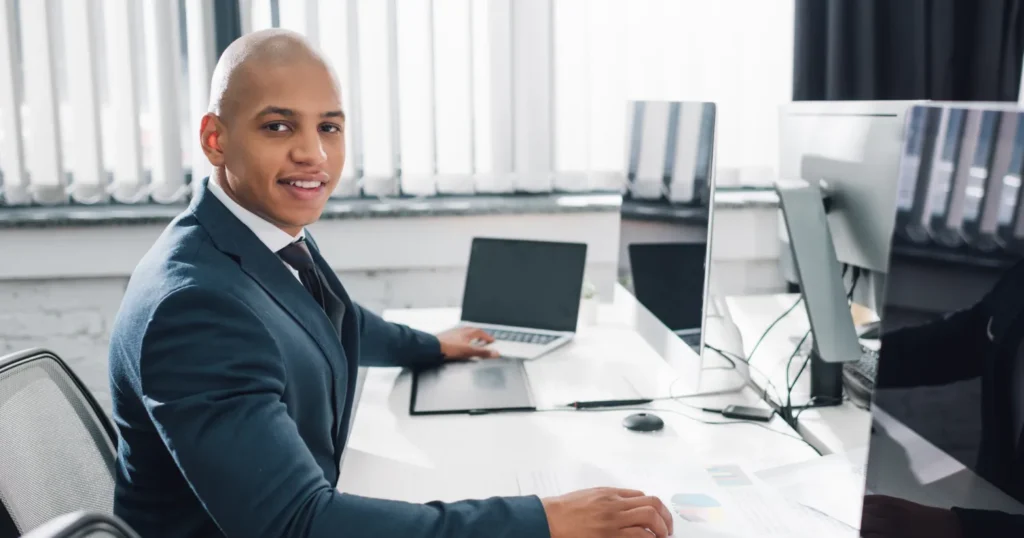 Top Business Administration Jobs in Canada - Featured